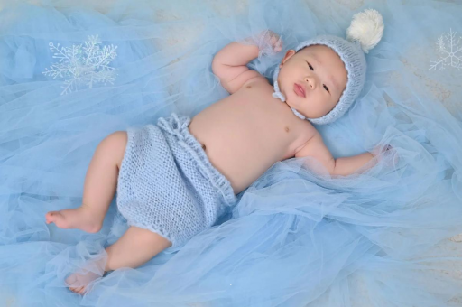 玉溪宝宝吐奶黄色